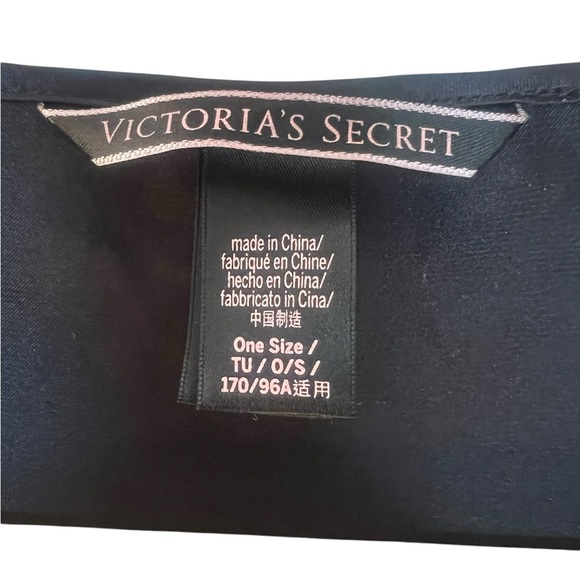 Victoria’s Secret Black Silky Robe – One Size – Oversized & Luxurious! - Picture 4 of 6